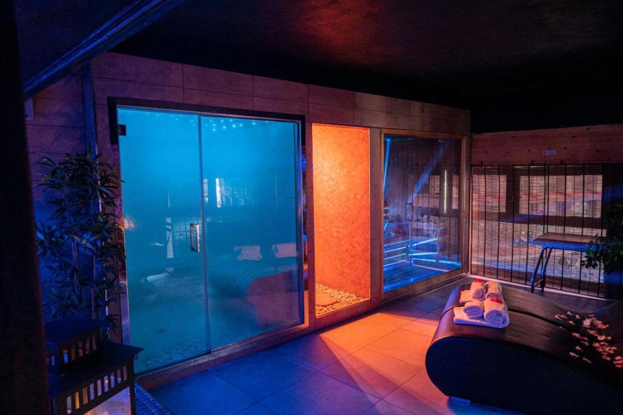 Hotel Angioino & Spa Наполи Екстериор снимка