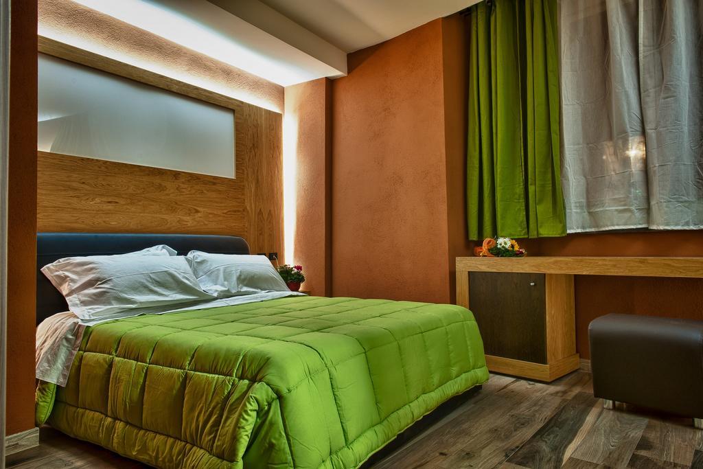 Hotel Angioino & Spa Наполи Екстериор снимка