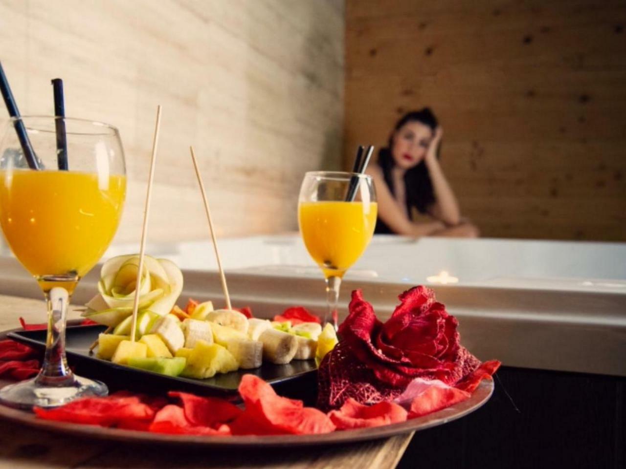 Hotel Angioino & Spa Наполи Екстериор снимка